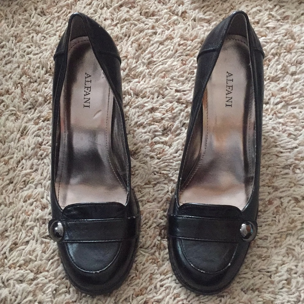 Alfani heels black.